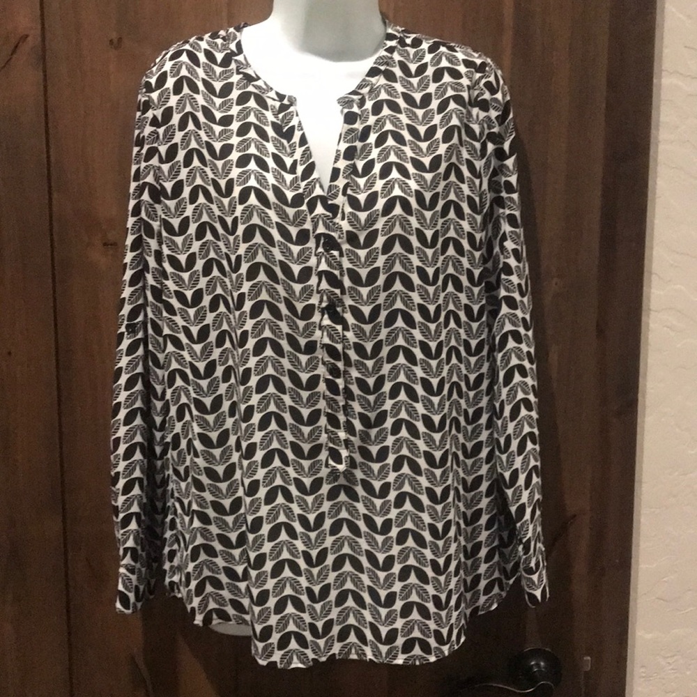 41 Hawthorn printed blouse.